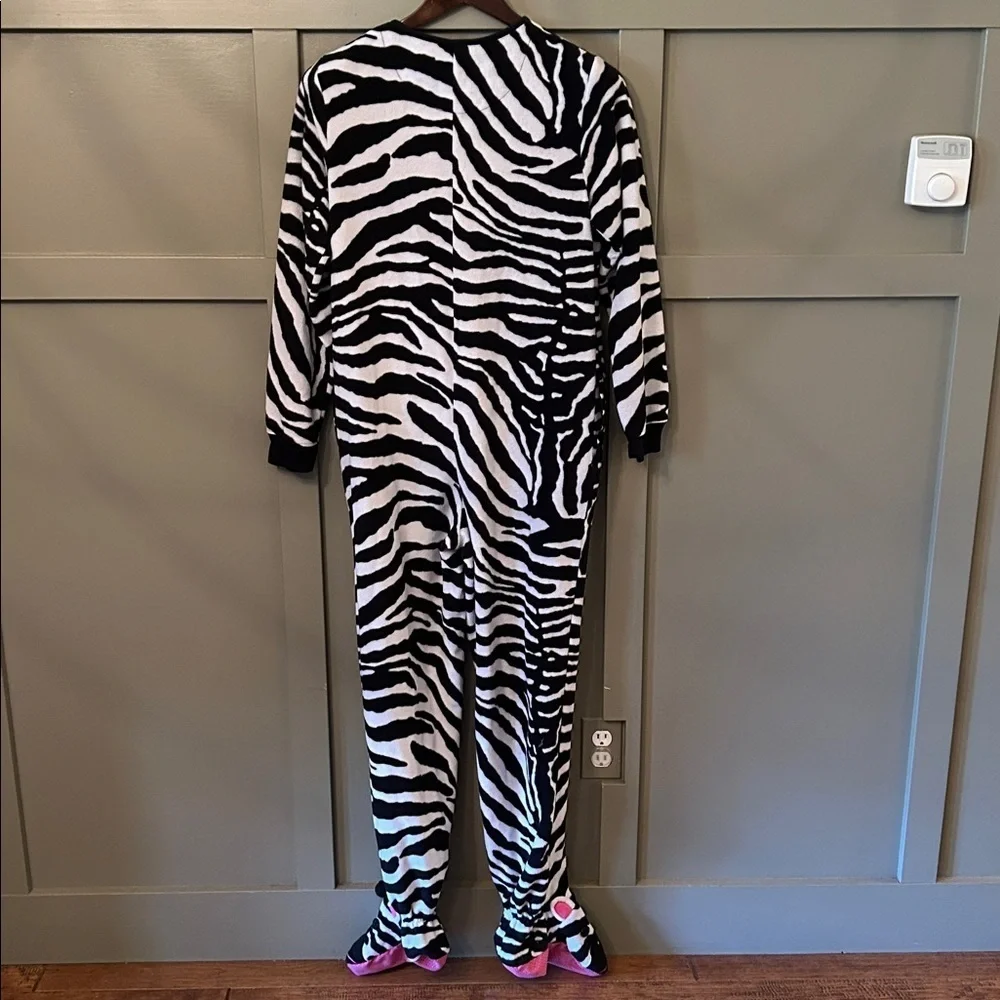Nick & Nora Zebra Footie Pajama Onesie Jumpsuit Costume Black White Size Small